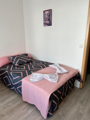 Lovely and comfy apartment located in Prishtina - 15 minutes from Sunny Hill Festival